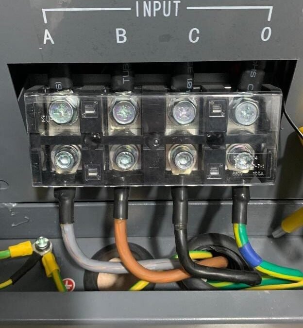 Busbars & power connection